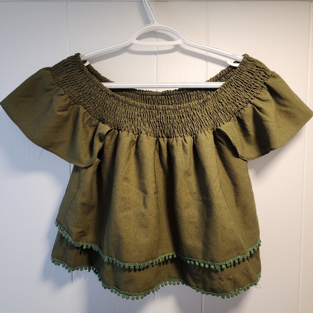 Honey Punch Green Off The Shoulder Cropped Top Size Medium